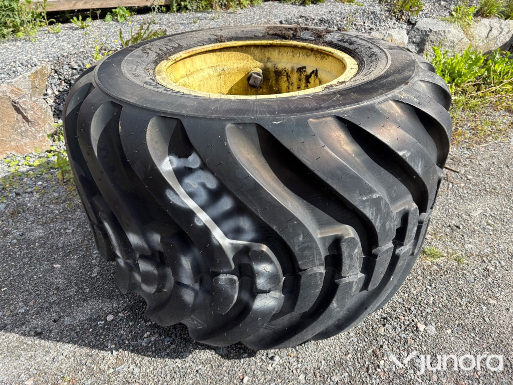 Däck med fälg - Nokian, 800/40-26.5 - Гума: снимка 4 Däck med fälg - Nokian, 800/40-26.5 - Гума: снимка 4