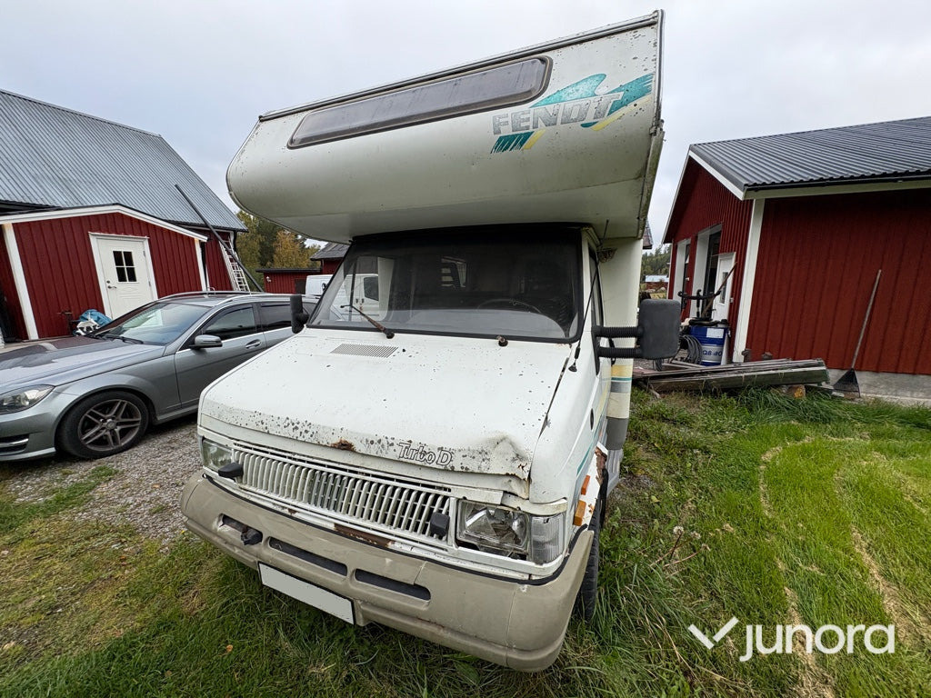Fiat Ducato Fendt 640 SK Husbil - Алковен кемпер: снимка 2 Fiat Ducato Fendt 640 SK Husbil - Алковен кемпер: снимка 2
