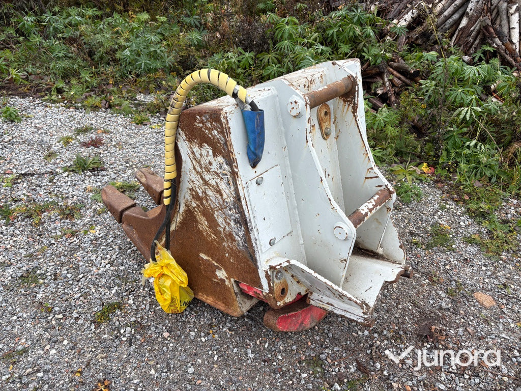 Grab John/Grävskopa - OilQuick, OQ15 S50 - Кофа за багер: снимка 5 Grab John/Grävskopa - OilQuick, OQ15 S50 - Кофа за багер: снимка 5