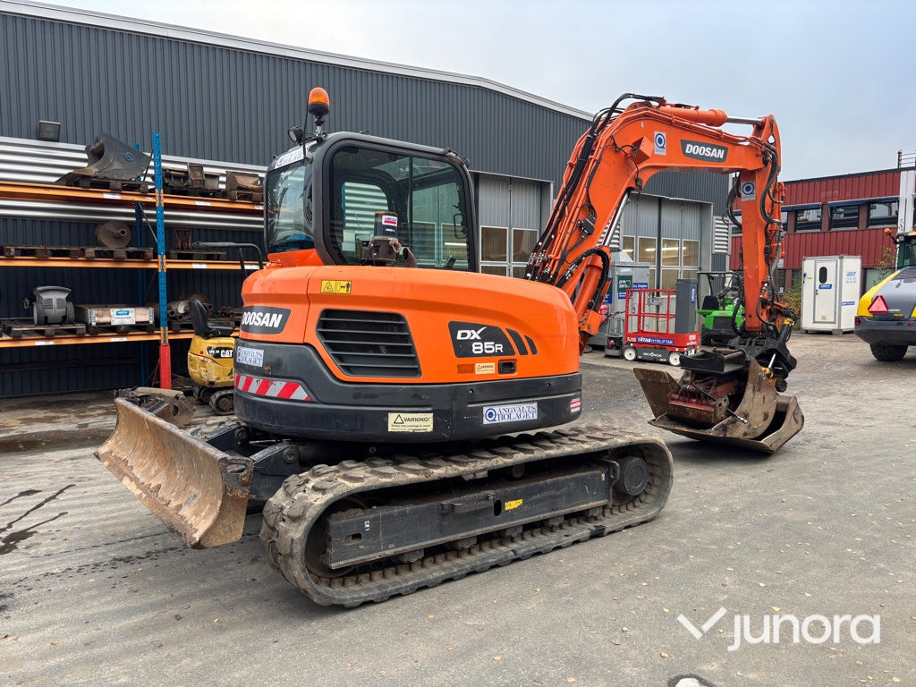 Grävmaskin - Doosan DX85R-3 - Верижен багер: снимка 5 Grävmaskin - Doosan DX85R-3 - Верижен багер: снимка 5