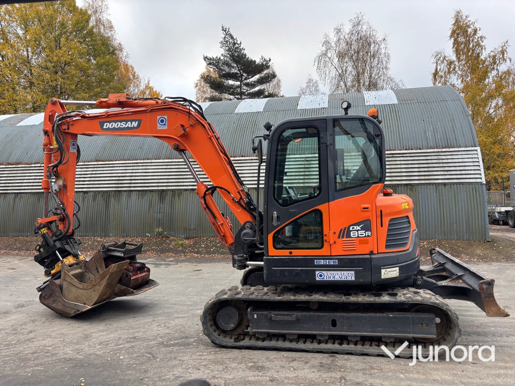 Grävmaskin - Doosan DX85R-3 - Верижен багер: снимка 2 Grävmaskin - Doosan DX85R-3 - Верижен багер: снимка 2