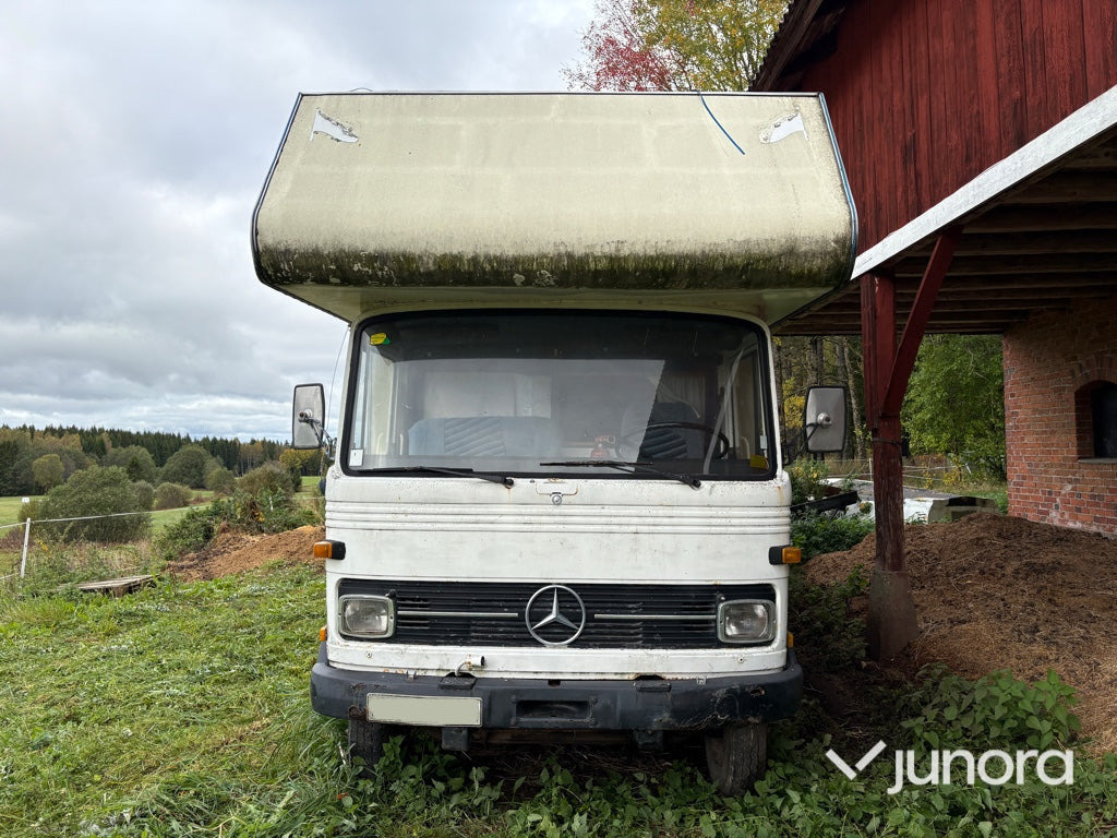 Husbil MERCEDES BENZ LP 608/32 - Алковен кемпер: снимка 2 Husbil MERCEDES BENZ LP 608/32 - Алковен кемпер: снимка 2