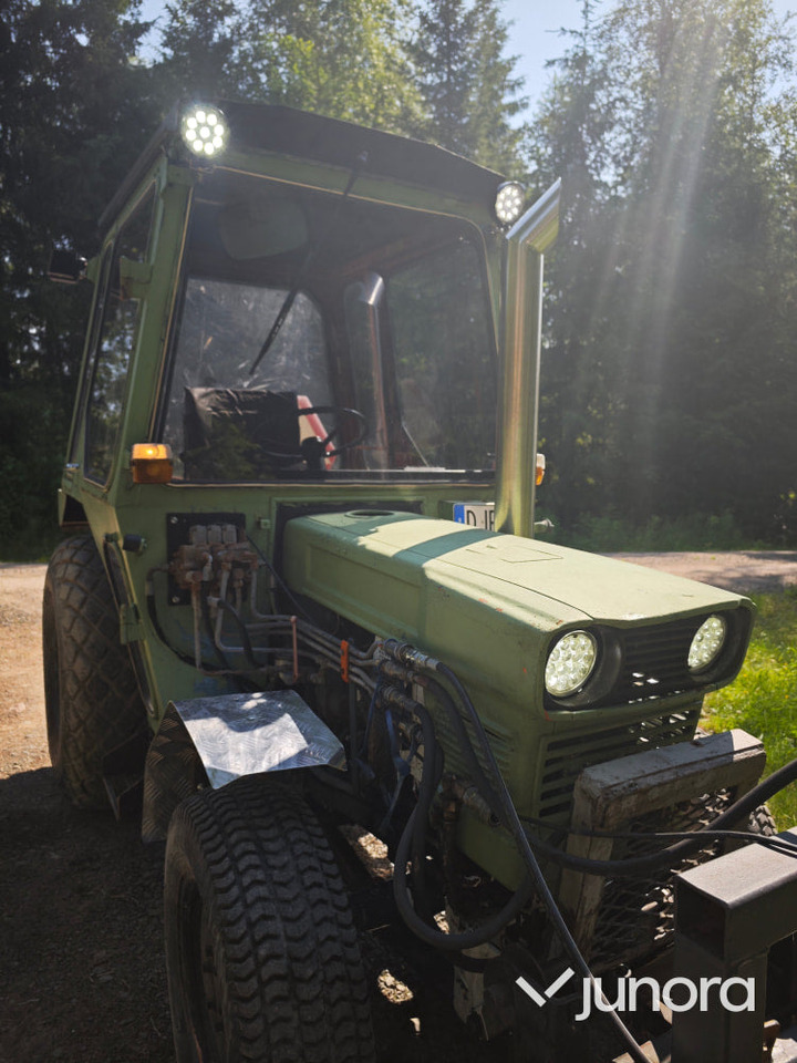 Kompakttraktor Kubota L245DT - Малък трактор: снимка 3 Kompakttraktor Kubota L245DT - Малък трактор: снимка 3