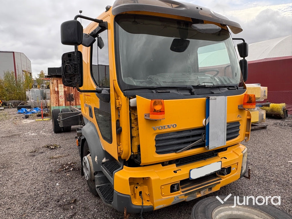 Lastbil - Volvo FL 4*2 - Шаси кабина: снимка 3 Lastbil - Volvo FL 4*2 - Шаси кабина: снимка 3