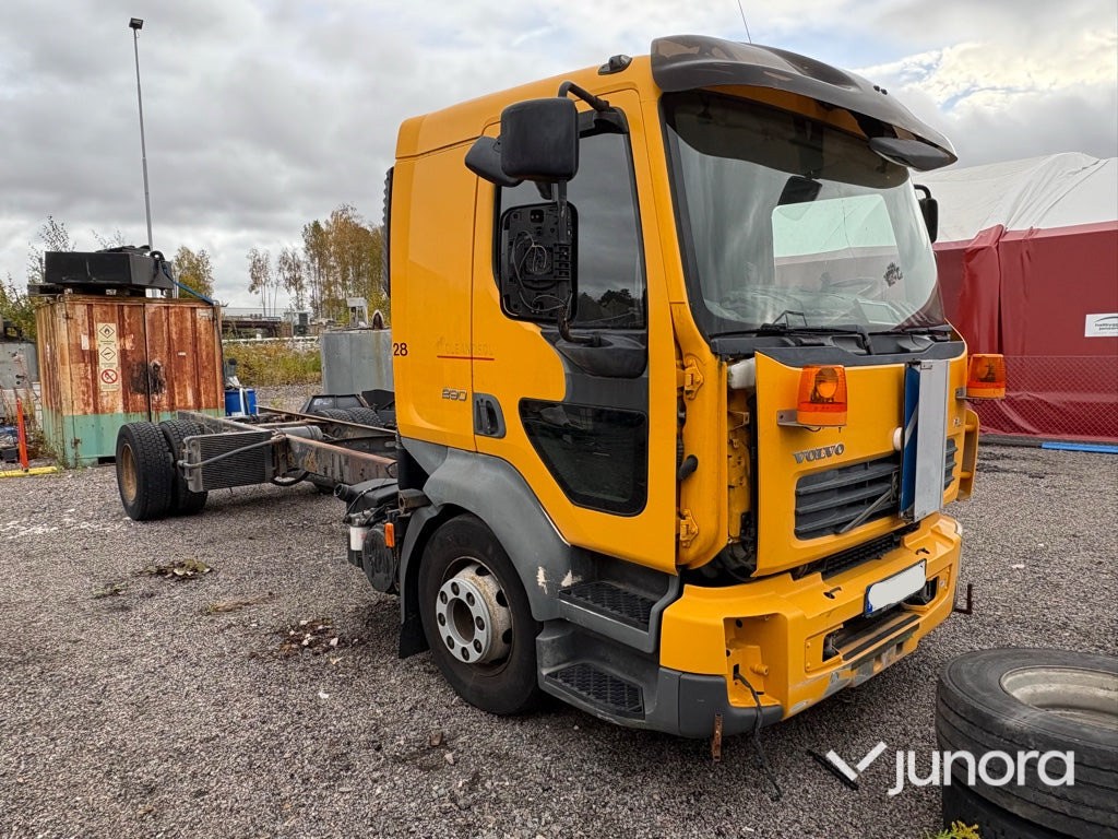 Lastbil - Volvo FL 4*2 - Шаси кабина: снимка 4 Lastbil - Volvo FL 4*2 - Шаси кабина: снимка 4