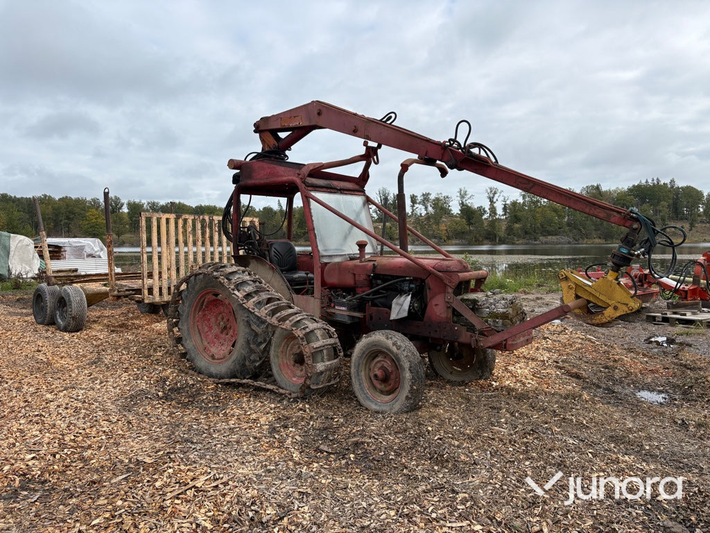 Skogstraktor ÖSA-48 ”Volvo BM 400 Buster” - Горски трактор: снимка 3 Skogstraktor ÖSA-48 ”Volvo BM 400 Buster” - Горски трактор: снимка 3