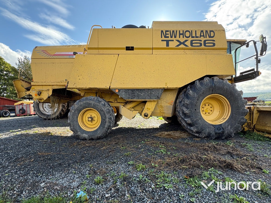 Skördetröska New Holland TX66 Plus - Зърнокомбайн: снимка 3 Skördetröska New Holland TX66 Plus - Зърнокомбайн: снимка 3
