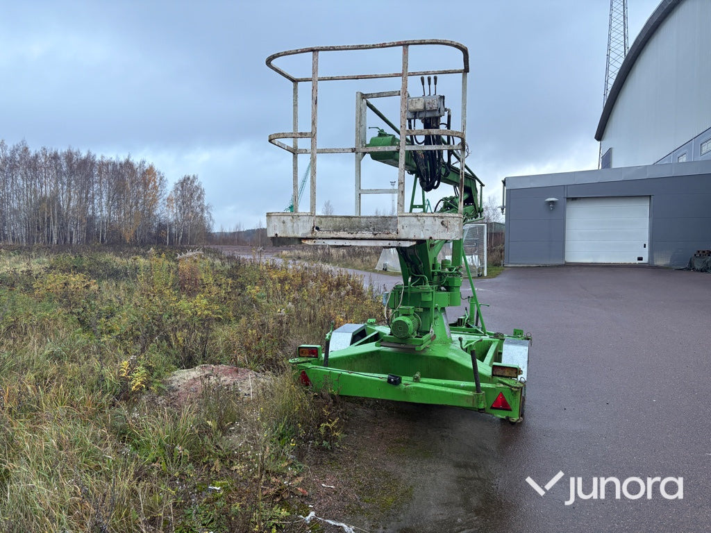 Sky-Lift - M92 - Вишка на ремарке: снимка 2 Sky-Lift - M92 - Вишка на ремарке: снимка 2