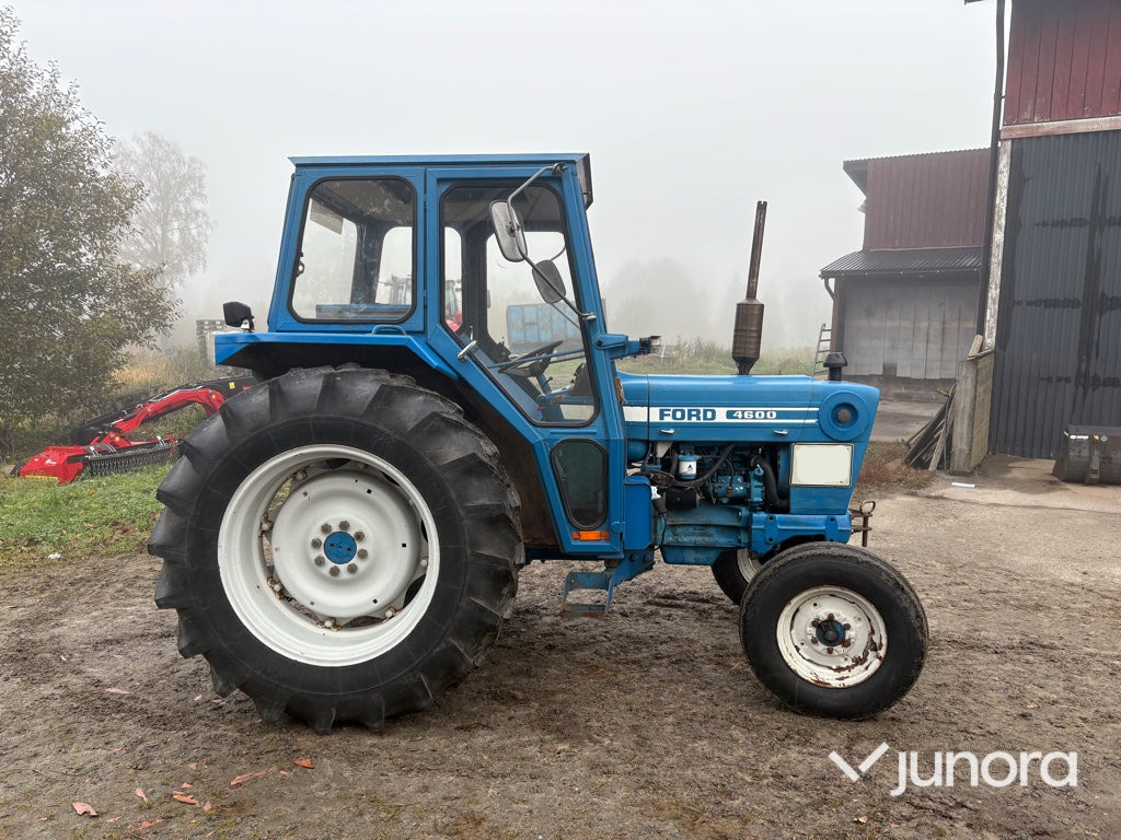 Traktor - Ford 4600 1976 - Трактор: снимка 3 Traktor - Ford 4600 1976 - Трактор: снимка 3