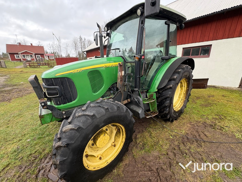 Трактор Traktor - John Deere 5820: снимка 10 Трактор Traktor - John Deere 5820: снимка 10