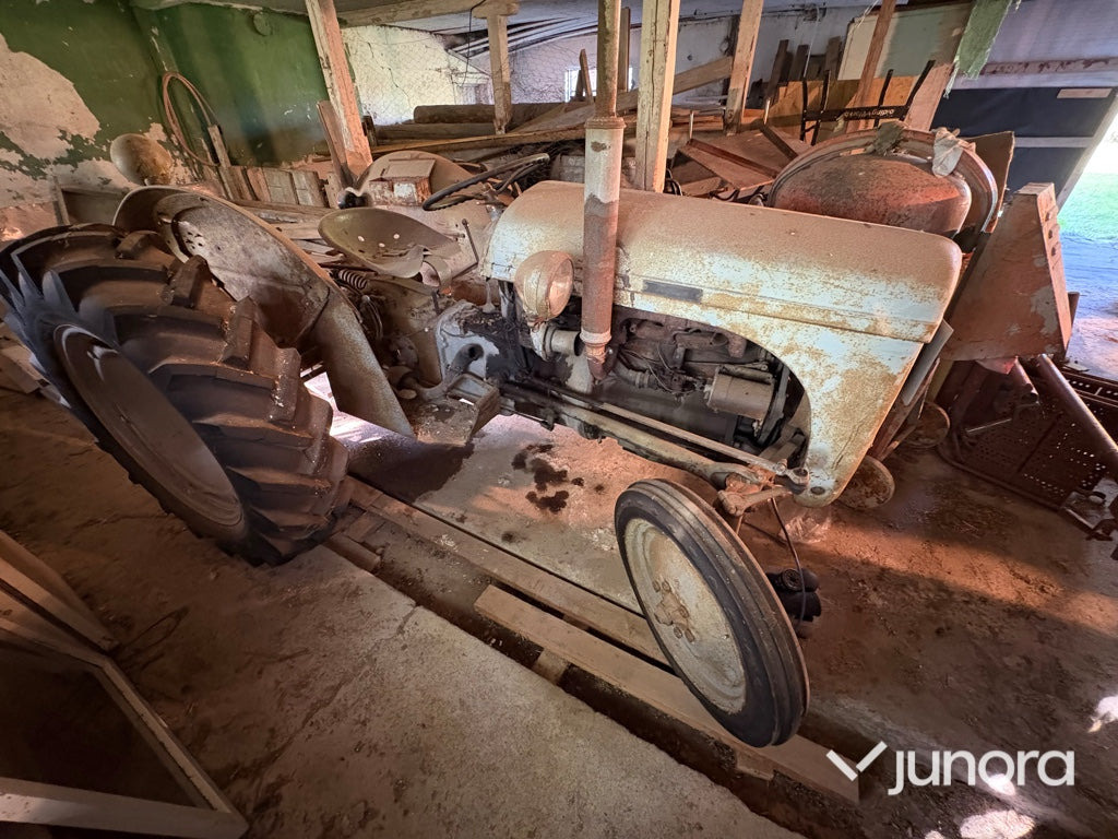 Traktor - Massey Ferguson, Grålle - Трактор: снимка 4 Traktor - Massey Ferguson, Grålle - Трактор: снимка 4