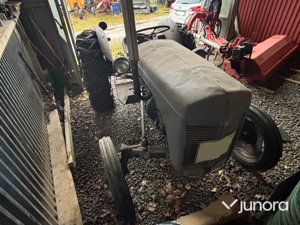 Traktor - Massey Ferguson TEA20 (Grålle) - Трактор: снимка 4 Traktor - Massey Ferguson TEA20 (Grålle) - Трактор: снимка 4