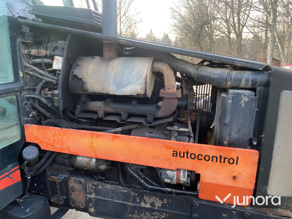 Трактор Traktor – Valtra Valmet 800 (2001): снимка 20