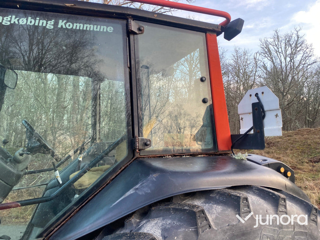 Трактор Traktor – Valtra Valmet 800 (2001): снимка 6