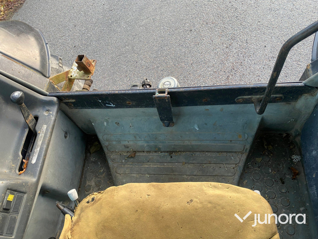 Трактор Traktor – Valtra Valmet 800 (2001): снимка 18