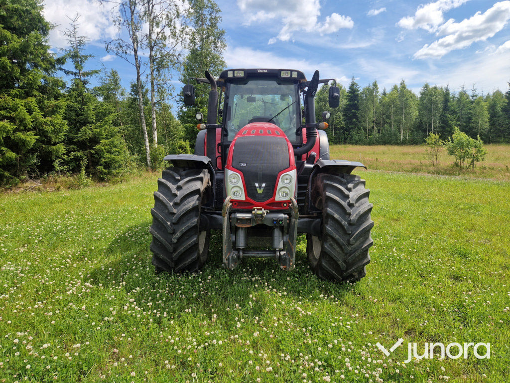 Valtra T203 Direct - Трактор: снимка 2 Valtra T203 Direct - Трактор: снимка 2