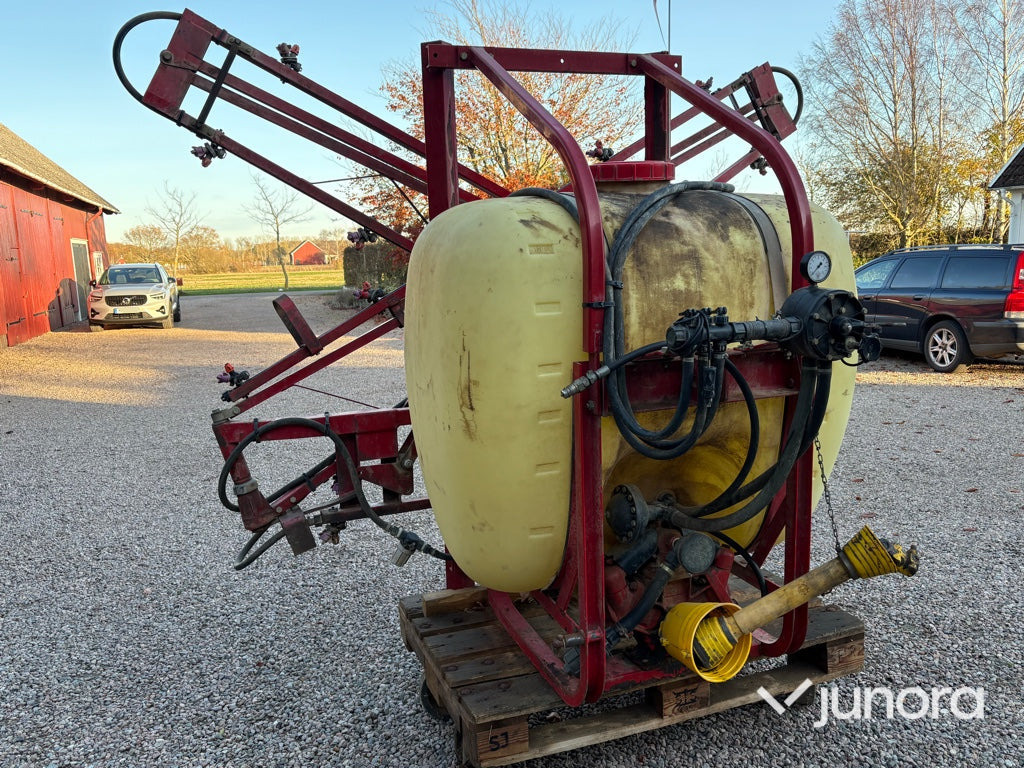 Växtskyddsspruta – Hardi, NK 600 - Навесна пръскачка: снимка 1 Växtskyddsspruta – Hardi, NK 600 - Навесна пръскачка: снимка 1