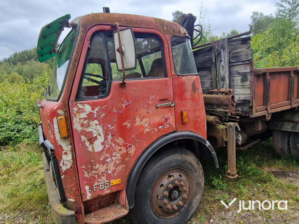 Veteranlastbil Volvo F85-34 - Бордови камион, Камион с кран: снимка 3 Veteranlastbil Volvo F85-34 - Бордови камион, Камион с кран: снимка 3
