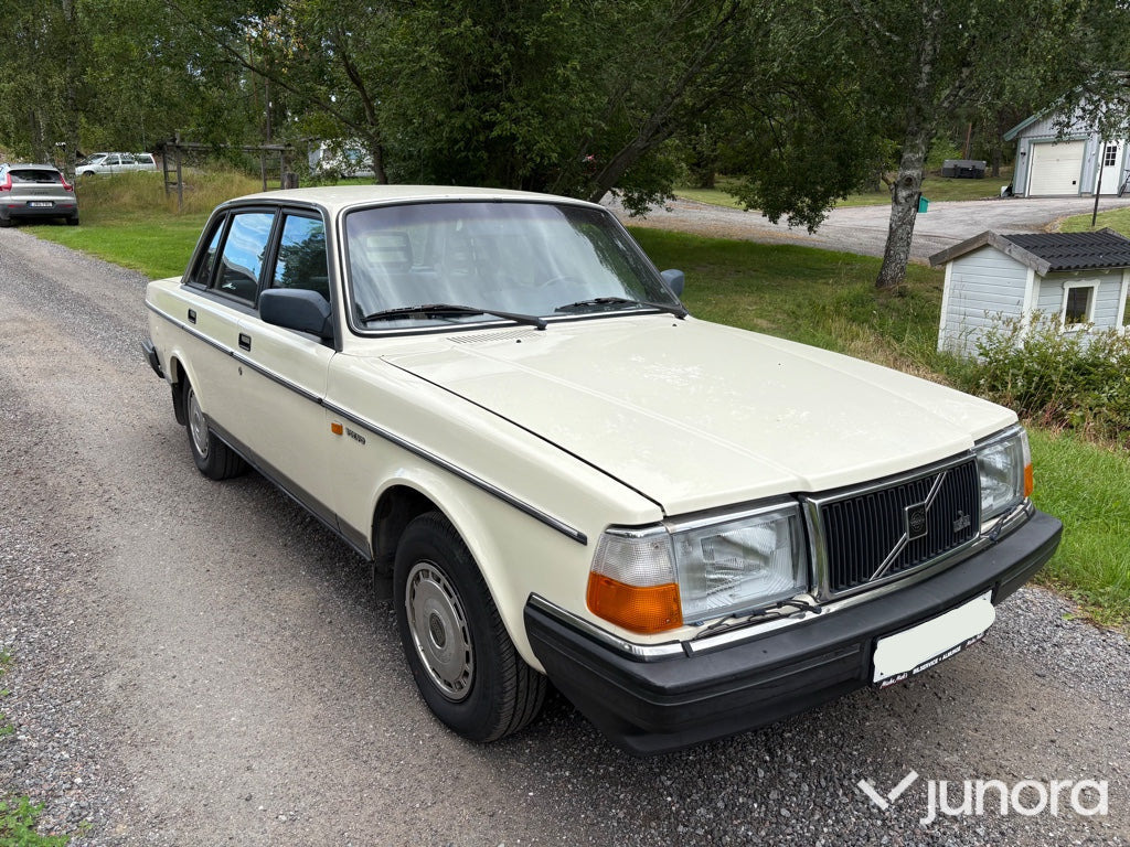 Volvo 240 GL– Veteranfordon - Лек автомобил: снимка 1 Volvo 240 GL– Veteranfordon - Лек автомобил: снимка 1