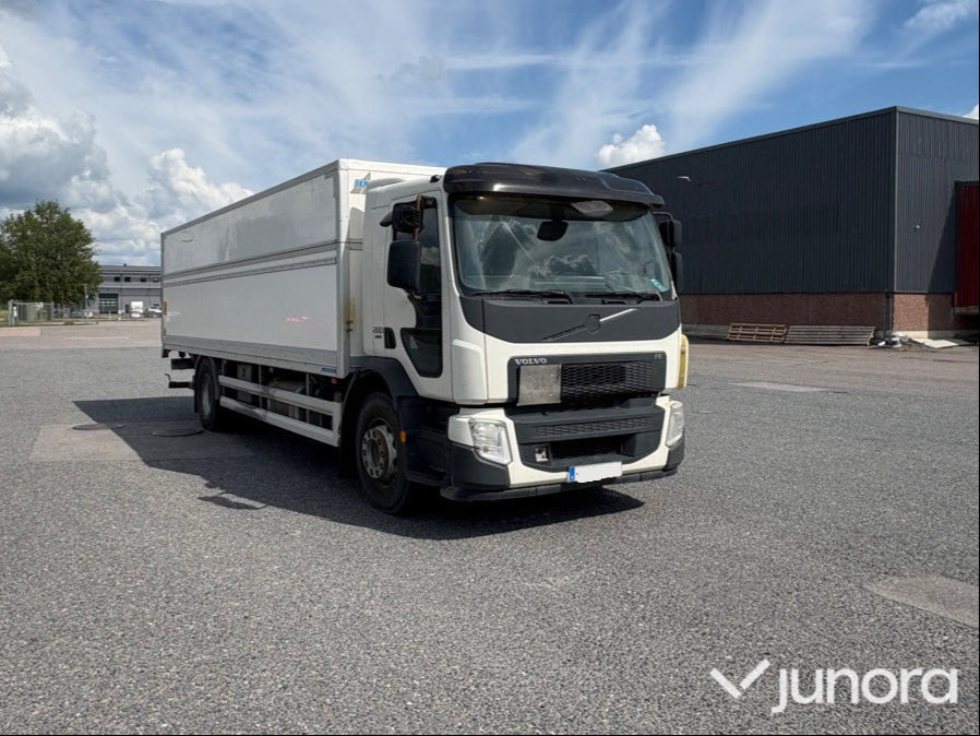 Volvo Fe 280 med höj o sänkbart skåp - Камион фургон: снимка 1 Volvo Fe 280 med höj o sänkbart skåp - Камион фургон: снимка 1