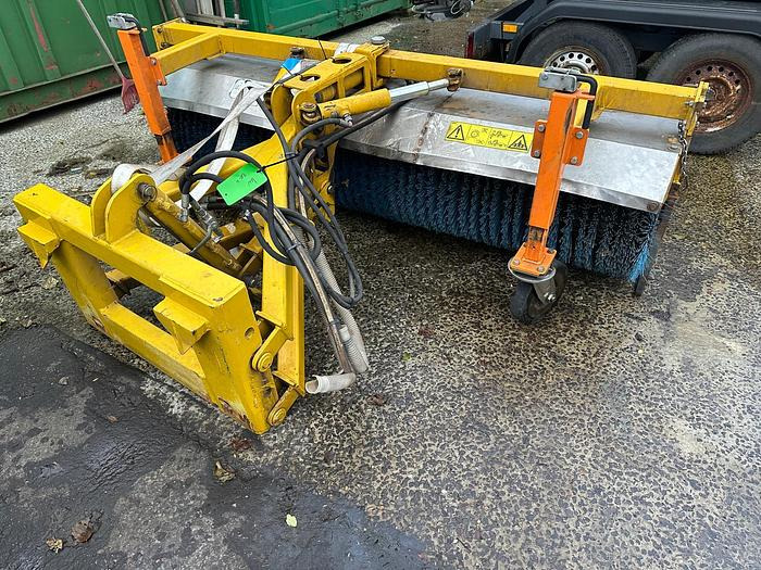 Aebi-Schmidt VKS 22-H - Четка: снимка 1 Aebi-Schmidt VKS 22-H - Четка: снимка 1