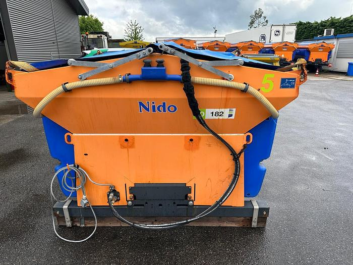 Nido Stratos B20-24 VCLN-490 - Машина за разпръскване на сол/ Пясък: снимка 3 Nido Stratos B20-24 VCLN-490 - Машина за разпръскване на сол/ Пясък: снимка 3