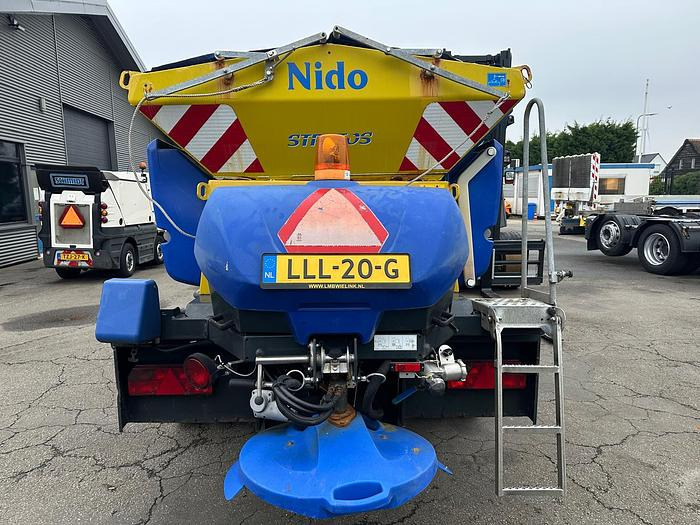 Nido Stratos B35K-30 ACLN-490 - Машина за разпръскване на сол/ Пясък: снимка 3 Nido Stratos B35K-30 ACLN-490 - Машина за разпръскване на сол/ Пясък: снимка 3