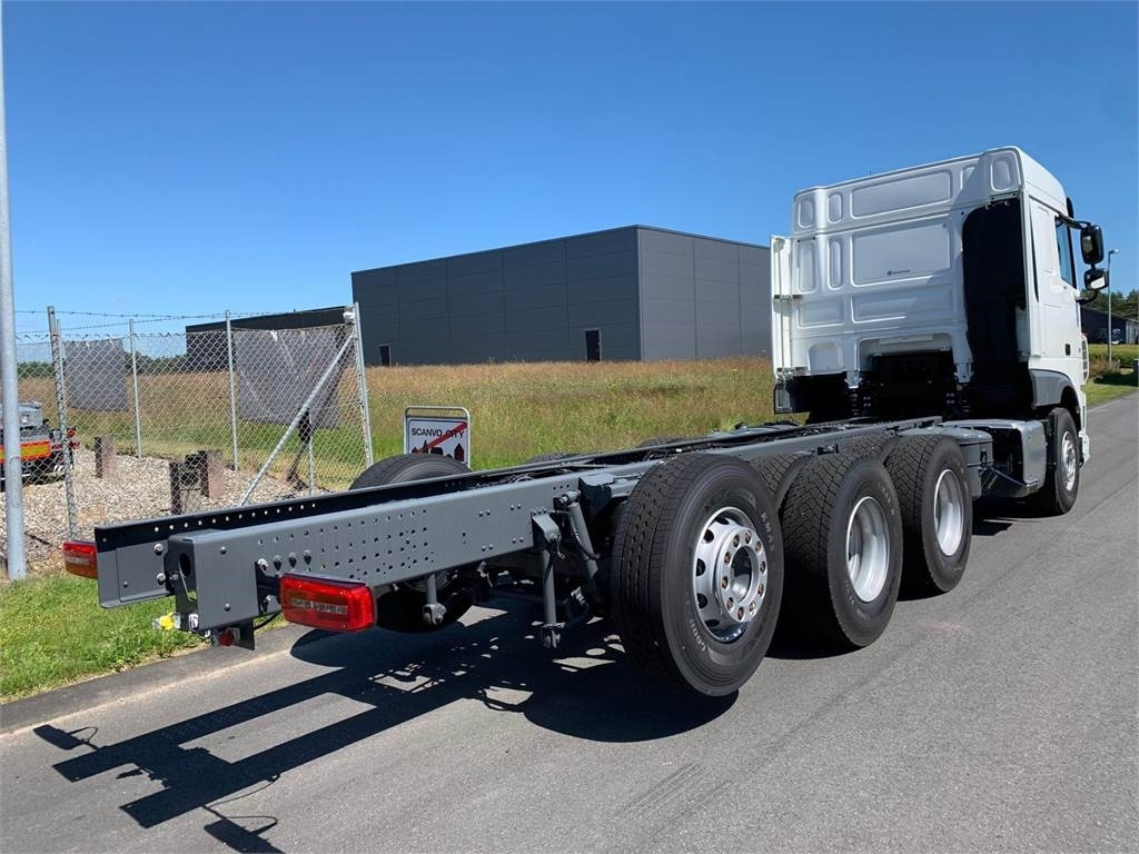 DAF XF 430 FAW 8x4*4 Tridem - Шаси кабина: снимка 3 DAF XF 430 FAW 8x4*4 Tridem - Шаси кабина: снимка 3