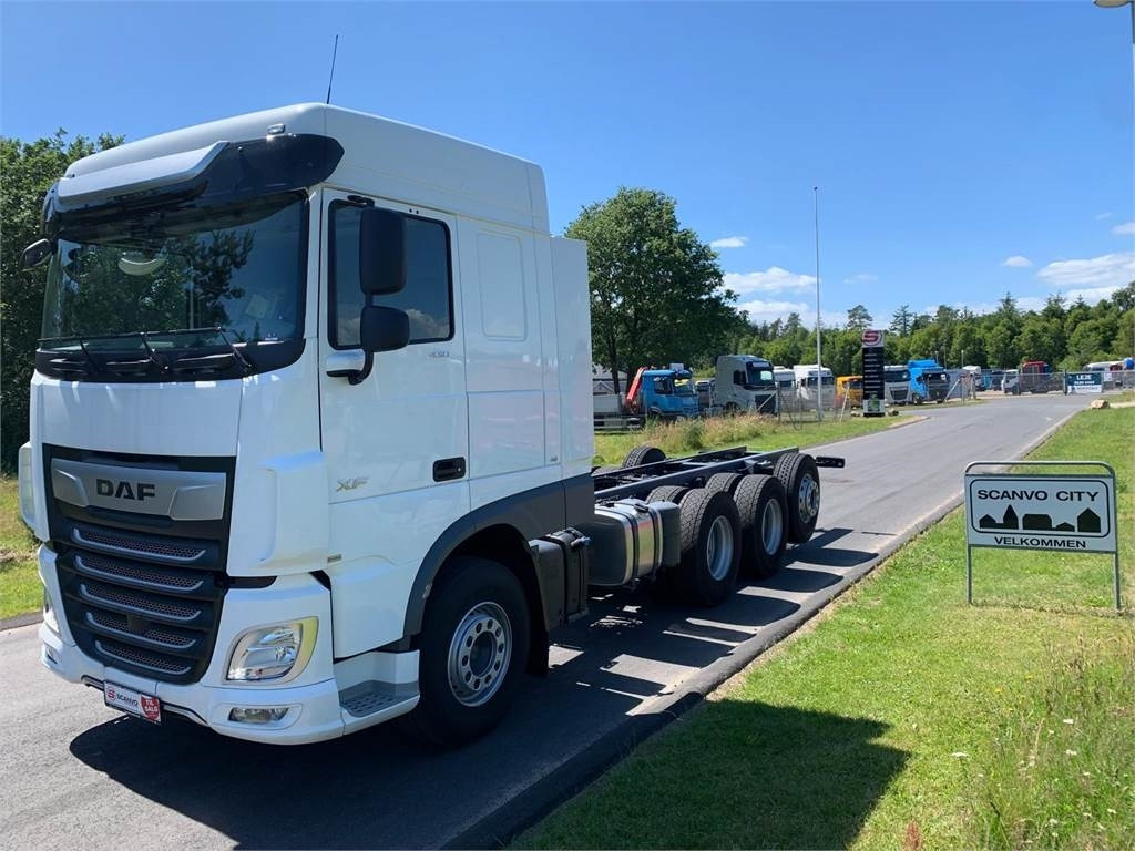 DAF XF 430 FAW 8x4*4 Tridem - Шаси кабина: снимка 1 DAF XF 430 FAW 8x4*4 Tridem - Шаси кабина: снимка 1