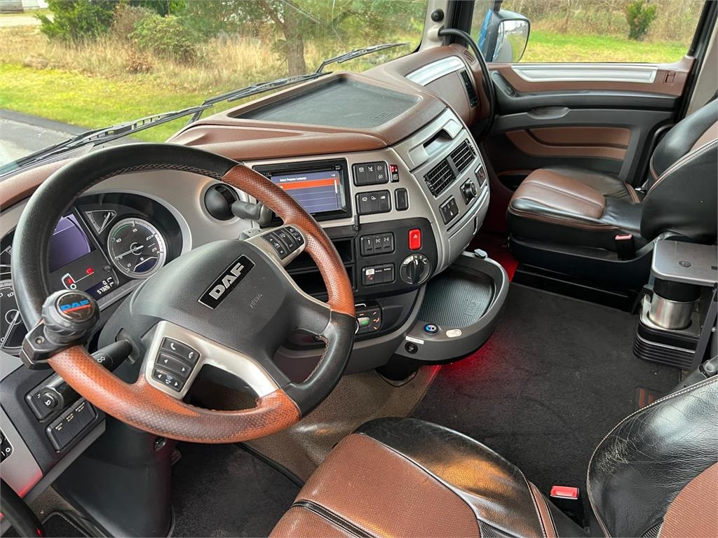 Камион за дърва DAF XF530 FAT 6x4: снимка 23