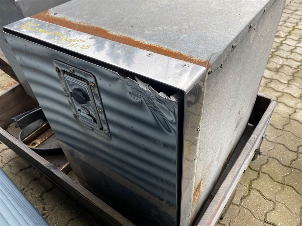 Danbox L480 x H710 x D700 mm - Инструмент/ Оборудване: снимка 1 Danbox L480 x H710 x D700 mm - Инструмент/ Оборудване: снимка 1