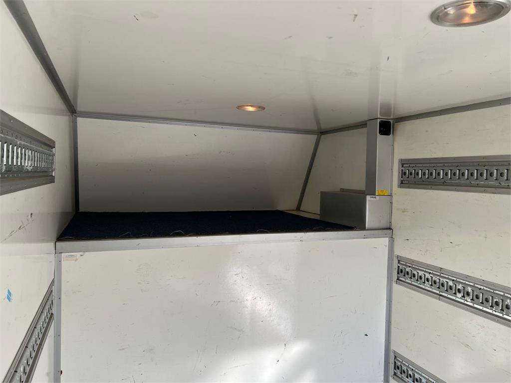 Камион фургон Iveco Daily 70C18 - dobbelt cab: снимка 10