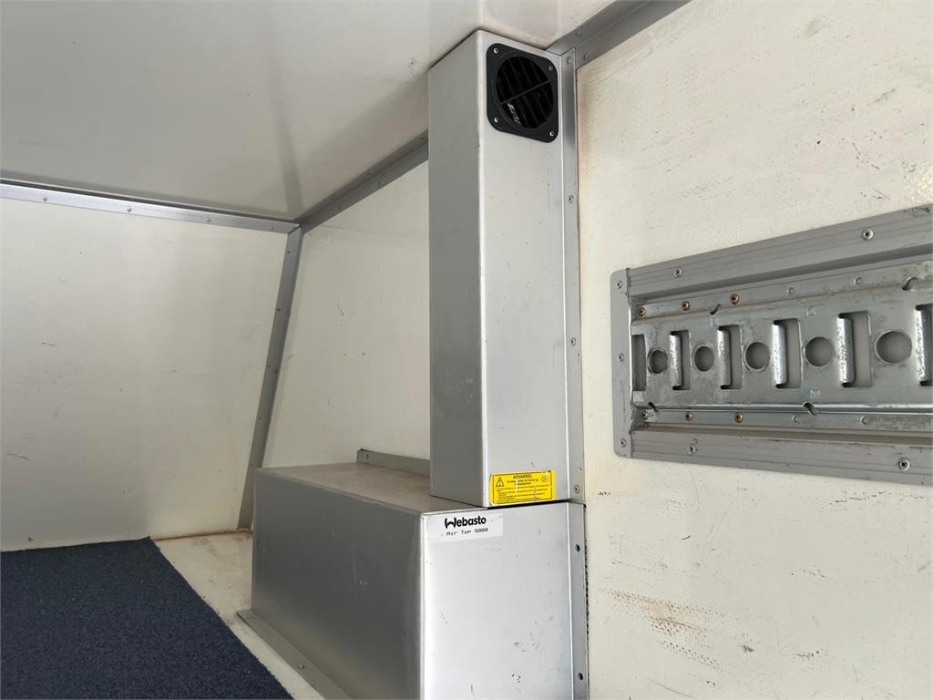 Камион фургон Iveco Daily 70C18 - dobbelt cab: снимка 22