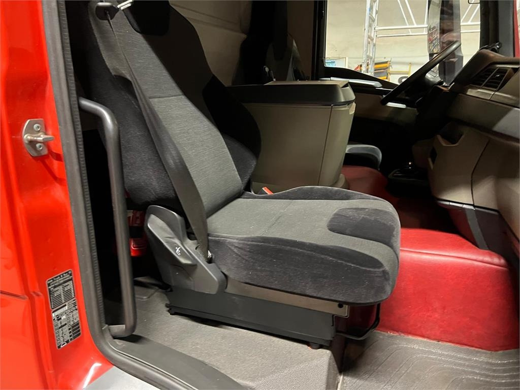 MAN TGL 12-220 BL - Камион с брезент: снимка 2 MAN TGL 12-220 BL - Камион с брезент: снимка 2