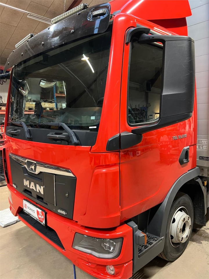 MAN TGL 12-220 BL - Камион с брезент: снимка 1 MAN TGL 12-220 BL - Камион с брезент: снимка 1