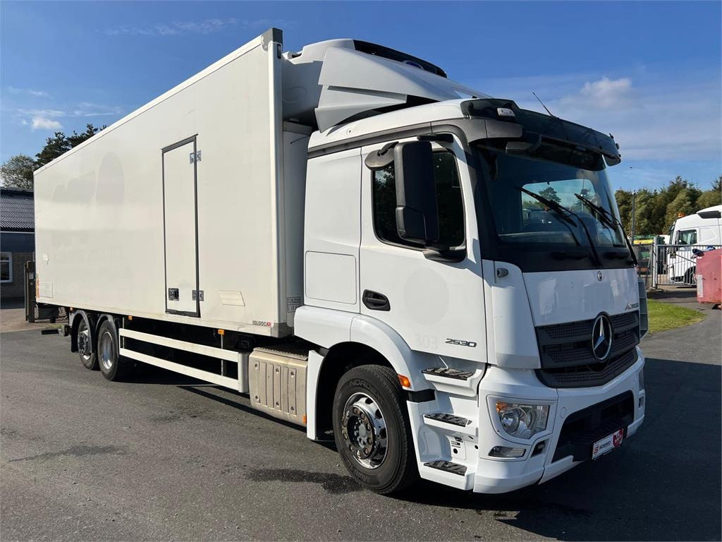 Mercedes-Benz Actros 2530 L 6x2*4 - Рефрижератор камион: снимка 2 Mercedes-Benz Actros 2530 L 6x2*4 - Рефрижератор камион: снимка 2