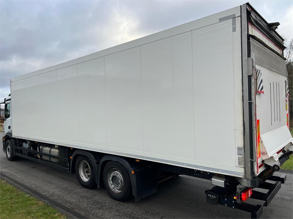 Mercedes-Benz Antos 2533 L - Камион фургон: снимка 2 Mercedes-Benz Antos 2533 L - Камион фургон: снимка 2