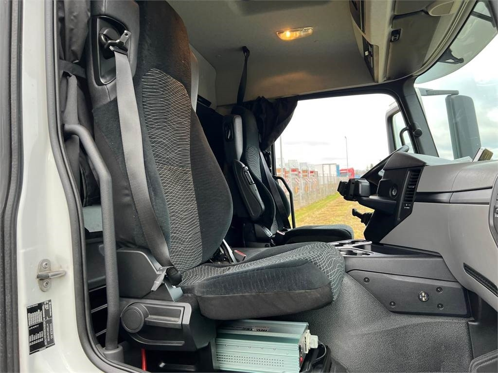 Камион фургон Mercedes-Benz Antos 2533 L: снимка 14