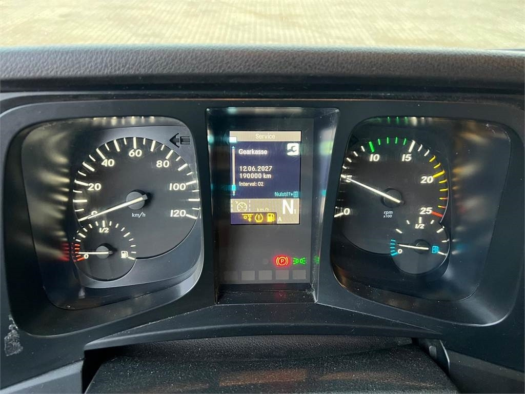 Камион фургон Mercedes-Benz Antos 2533 L: снимка 23