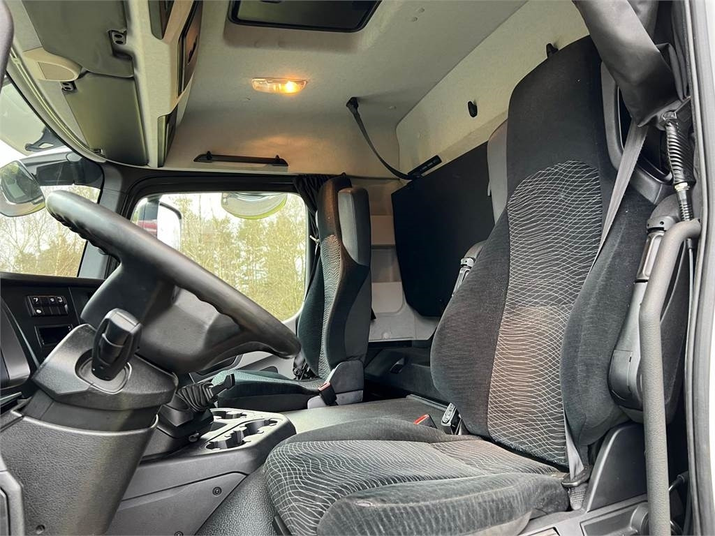 Камион фургон Mercedes-Benz Antos 2533 L: снимка 15