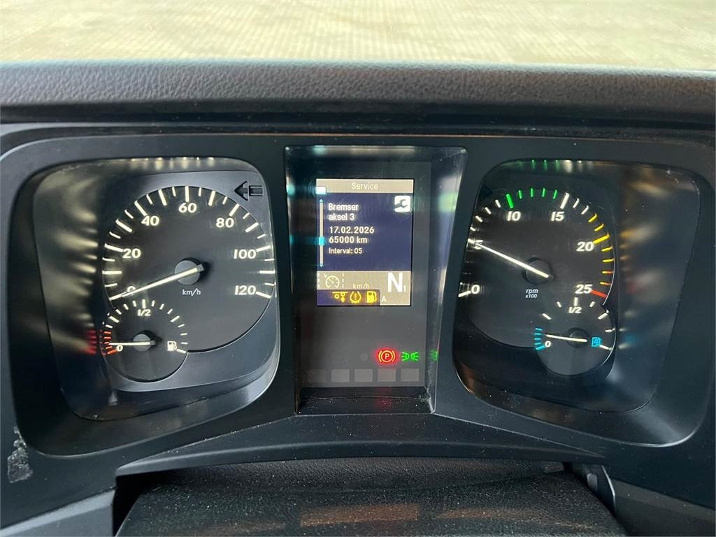 Камион фургон Mercedes-Benz Antos 2533 L: снимка 18
