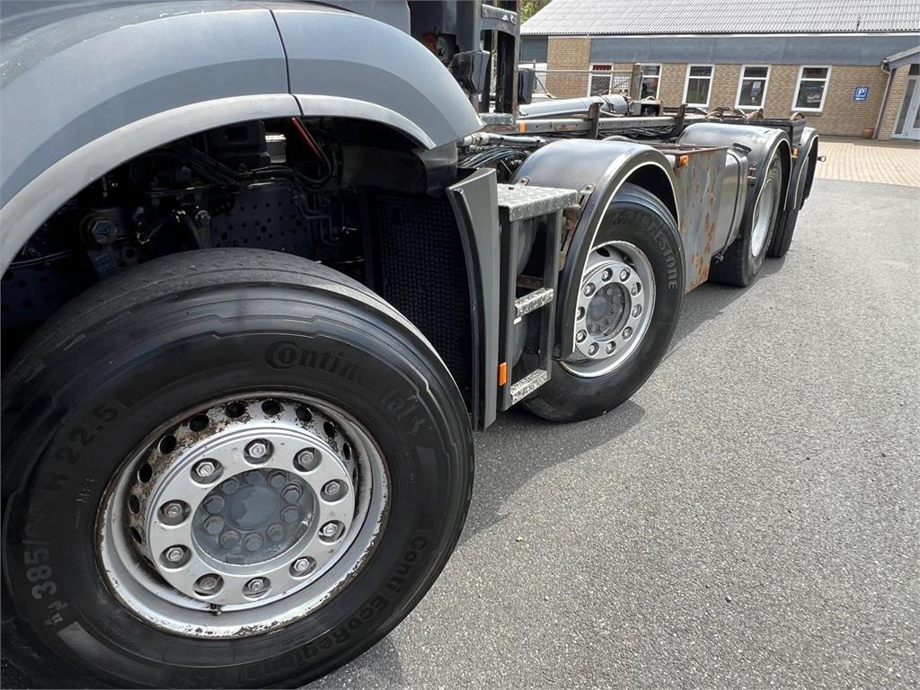 Mercedes-Benz Arocs 3251 - Мултилифт с кука камион: снимка 4 Mercedes-Benz Arocs 3251 - Мултилифт с кука камион: снимка 4