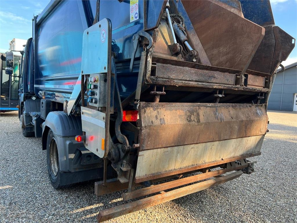 Mercedes-Benz Atego 1224 - Боклукчийска кола: снимка 4 Mercedes-Benz Atego 1224 - Боклукчийска кола: снимка 4