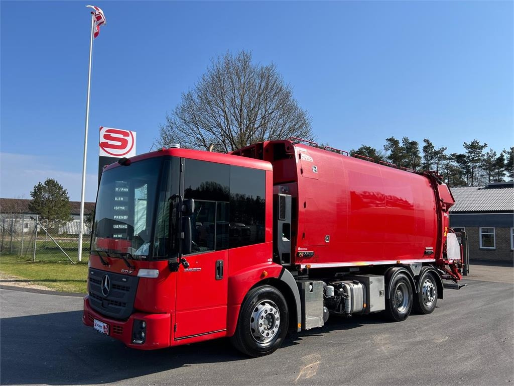 Mercedes-Benz Econic 2630L ENA 4 kammer NTM - Боклукчийска кола: снимка 2 Mercedes-Benz Econic 2630L ENA 4 kammer NTM - Боклукчийска кола: снимка 2