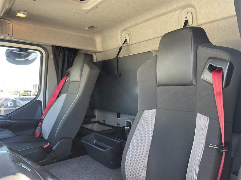 Камион фургон Renault D280 Premium: снимка 14