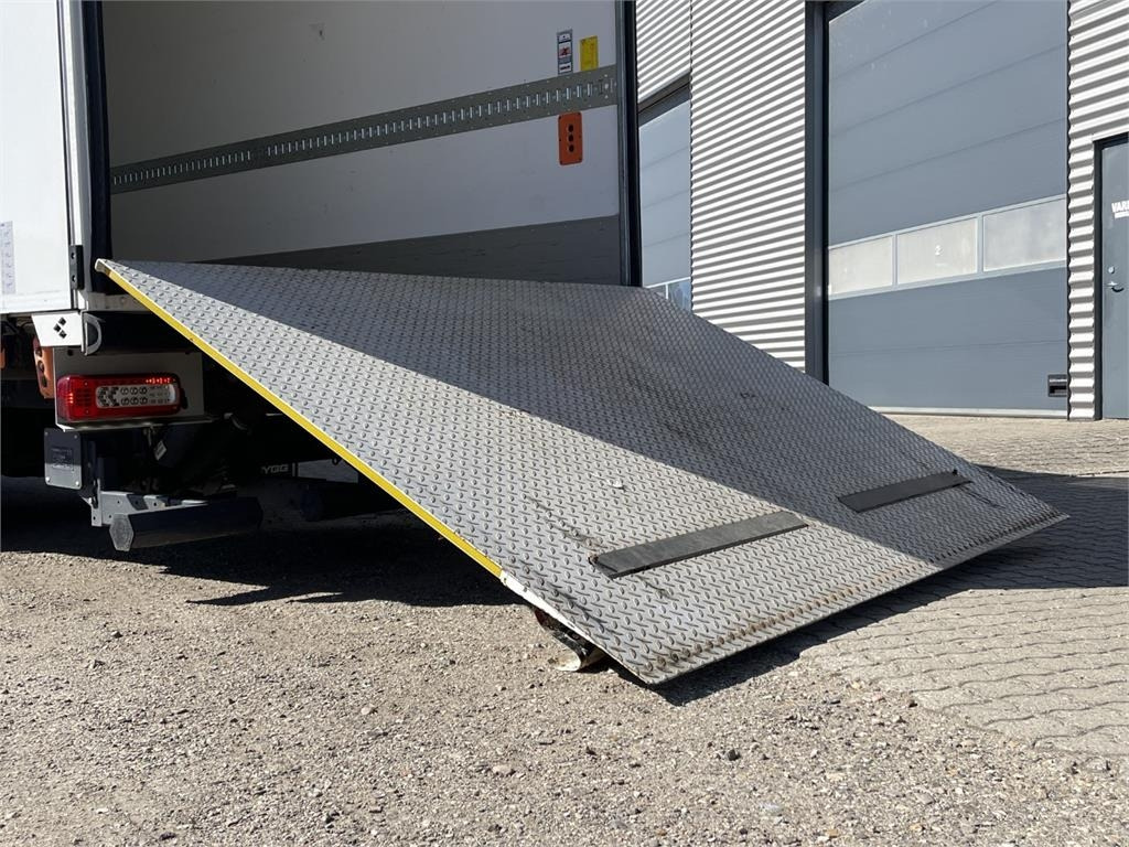 Renault D280 Premium - Камион фургон: снимка 3 Renault D280 Premium - Камион фургон: снимка 3