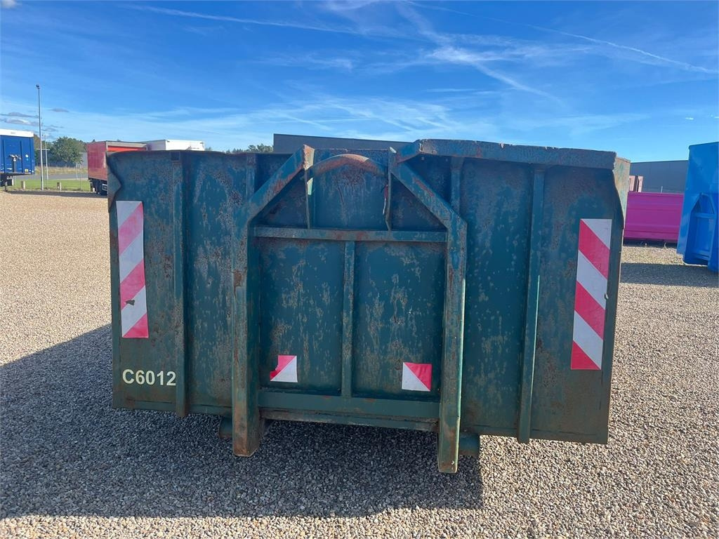 S5510 - Бордова каросерия: снимка 1 S5510 - Бордова каросерия: снимка 1