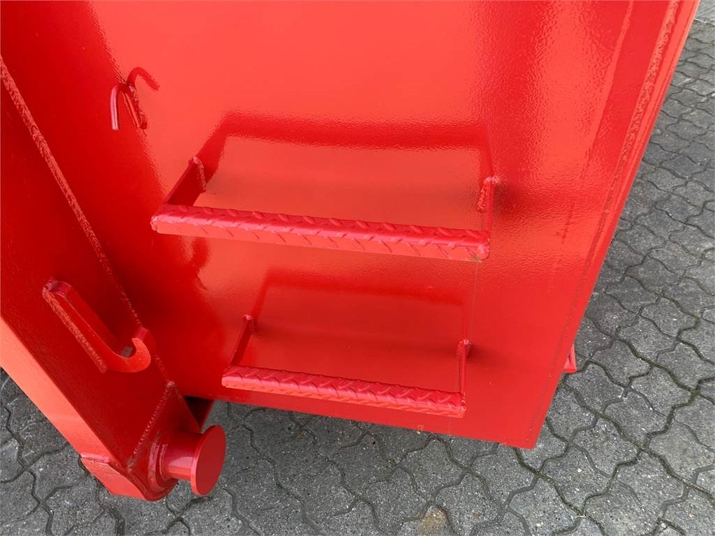 Scancon S5520 - Бордова каросерия: снимка 2 Scancon S5520 - Бордова каросерия: снимка 2