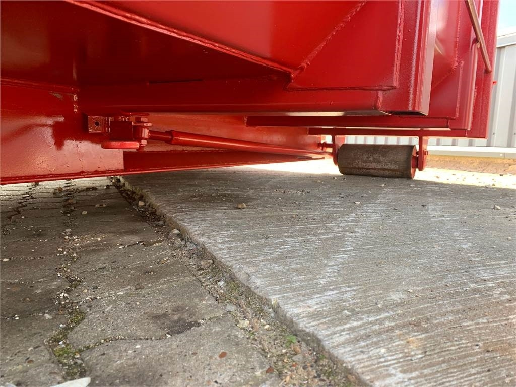 Scancon S6215 - Бордова каросерия: снимка 3 Scancon S6215 - Бордова каросерия: снимка 3