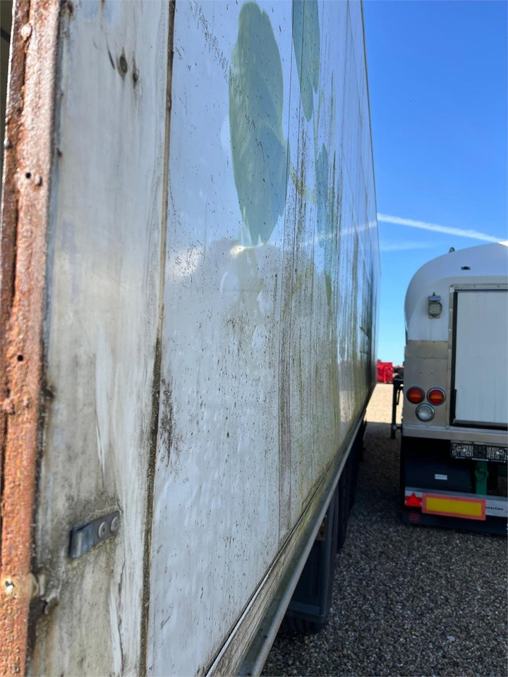 Schmitz 13,6 mtr boks - Затворена каросерия полуремарке: снимка 5 Schmitz 13,6 mtr boks - Затворена каросерия полуремарке: снимка 5